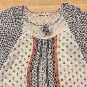 Jolt Women's Patterned Top - Black and Cream